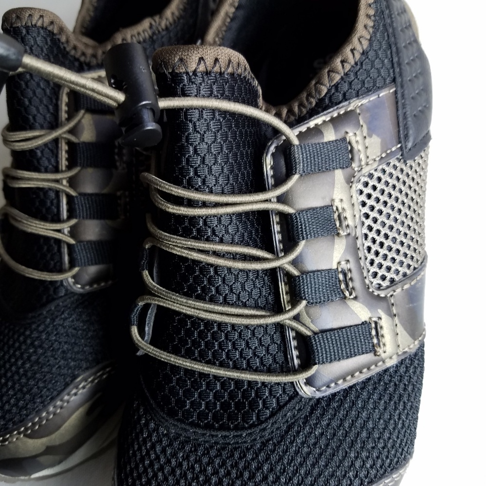 NWT kids Shoes unisex kids sneakers-size 3 - Picture 3 of 4